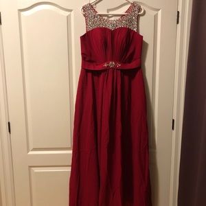 Red Sleeveless & Long Sleeve Prom/Bridesmaids/Formal Floor Length Gown